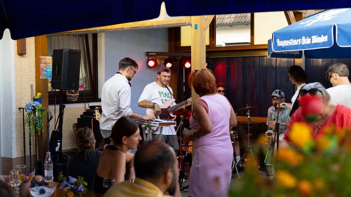 Jam Session im Biergarten — Rückblick auf den August