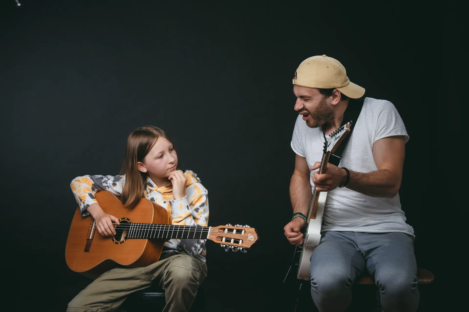 Akustik-Gitarre